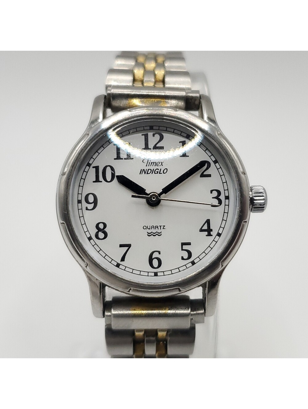 1999 Timex Indiglo Quartz Womens Watch 24mm Silver Tone New Battery